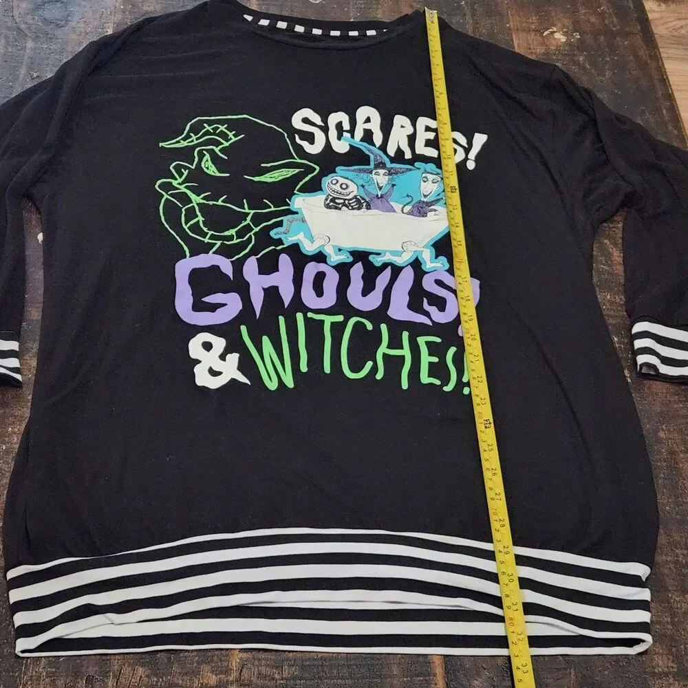 Disney Nightmare Before Christmas Scares Ghouls Witches Sleep Shirt M 8-10 - Picture 8 of 9
